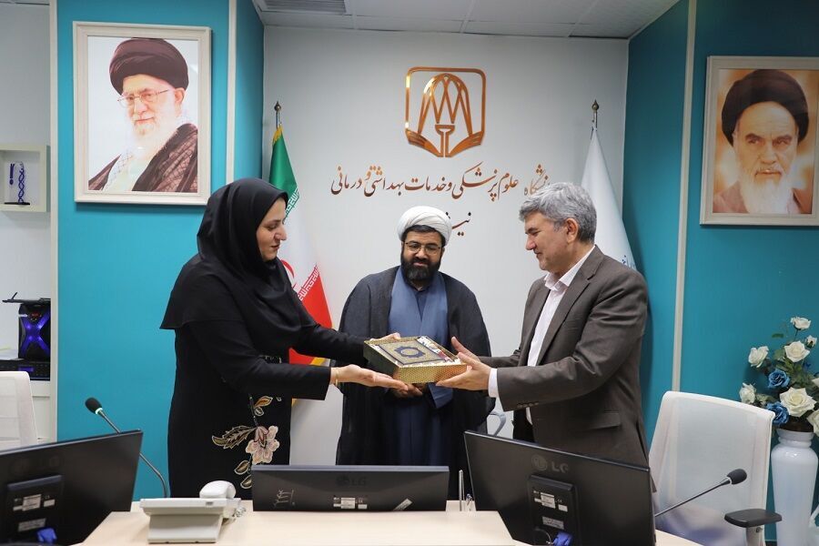 یک بانوی کاشمری سکاندار دانشگاه علوم پزشکی نیشابور شد