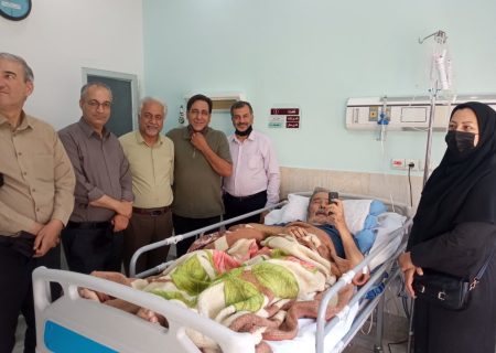 رئیس اداره ارشاد کاشمر ،شاعران و مسئولان انجمن‌های ادبی به عیادت حاج حسین صادقی رفتند
